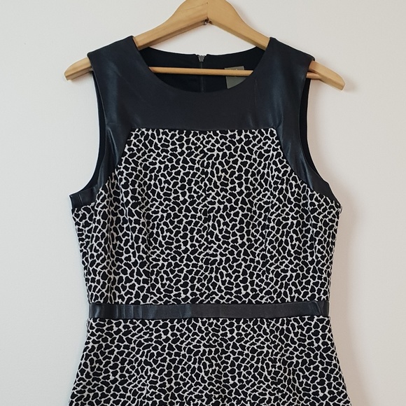 Lord & Taylor Dresses & Skirts - Full Flirty Skirt, Giraffe Animal Pattern